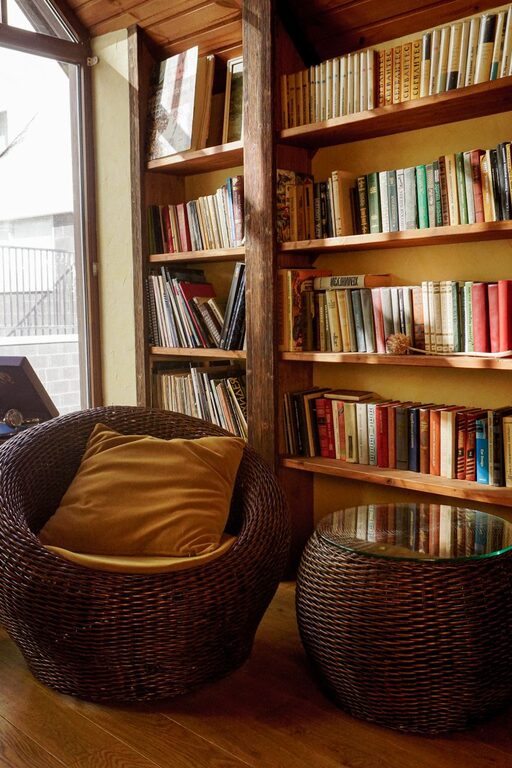 Simple and Effective Ways to Create a Cozy Reading Nook at Home